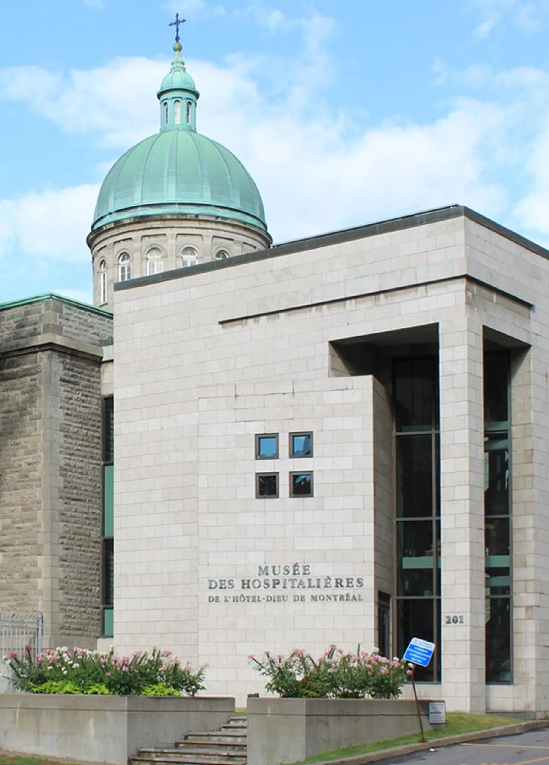Musée Hospitalières Hôtel-Dieu de Montréal 1