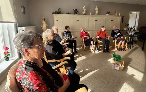 2-D_ReligieusesHospitalieresSJ_Associes_DevenirAssocie_Appel__RenouvellementEngagements_Carrousel